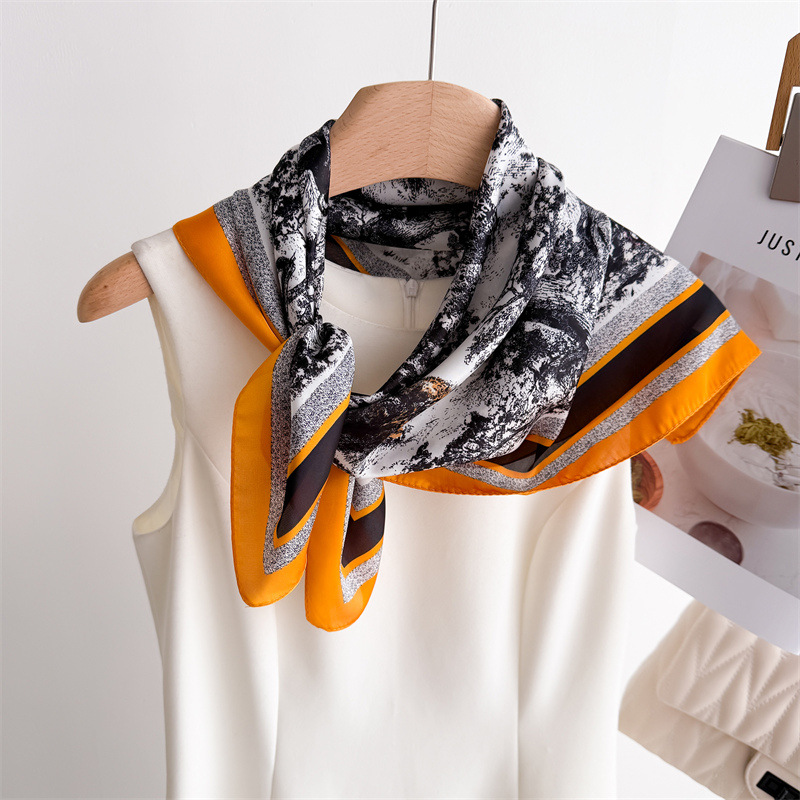 Luxury Jungle Printed Scarves  - Face Scarf Mask recension och pris